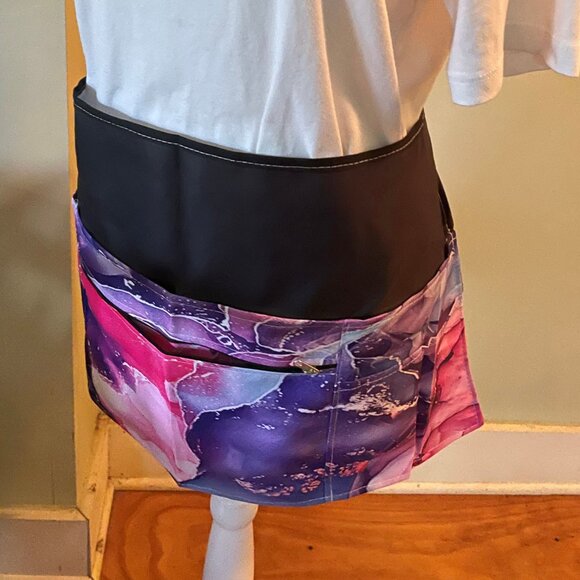 Multi-Purpose Apron: Server, Artist, Haircutting, Barista - Picture 4 of 10